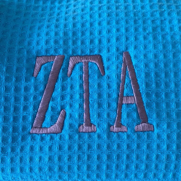 NWOT ZTA monogrammed make up bag - Picture 5 of 8